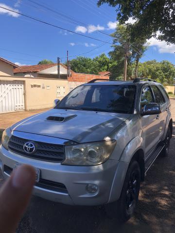 Hilux SW4 3.0 4x4 - Foto 4