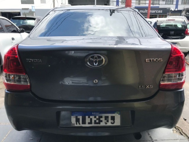 Toyota Etios Sedã 1.5 XS 2013. IPVA 2022 e GNV Grátis. Entrada de 8.500,00 + 539,99 Fixas - Foto 5