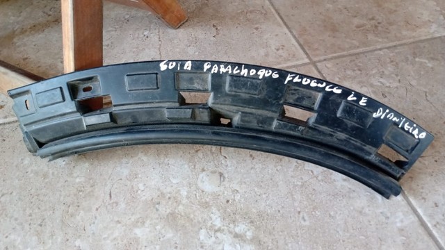 Guia Suporte Para-choque dianteiro Fluence Lado esquerdo