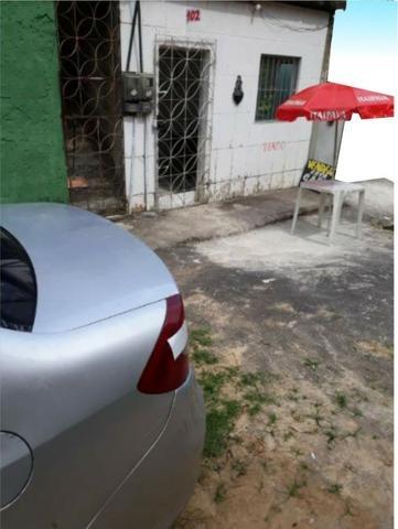 Casa só térreo local familiar e fácil acesso, carro vai na porta - Foto 2