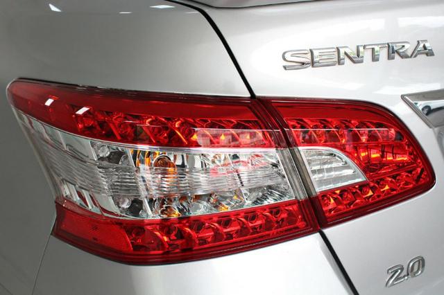 Nissan Sentra S 2.0 Flex Manual - 2015 - Foto 19