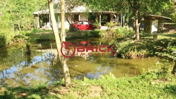Sítio com 10 mil m² de terreno em nossa senhora da ajuda, guapimirim/rj