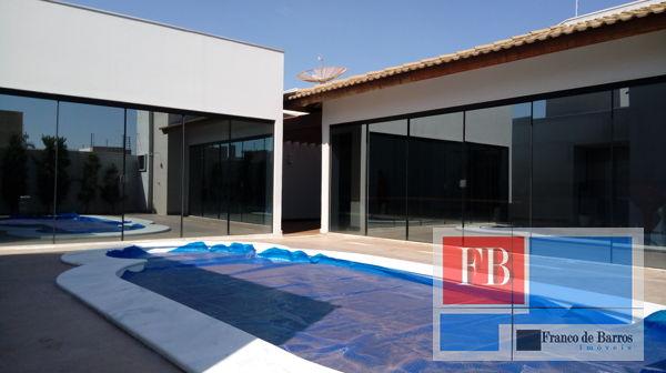 Casa com 4 quartos - Bairro Residencial Sagrada Família em Rondonópolis