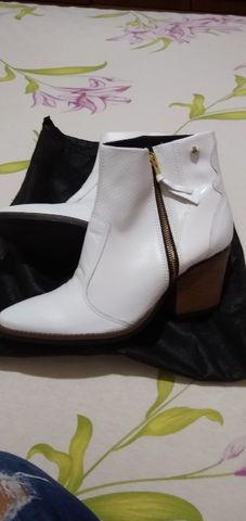 Bota cravo e canela