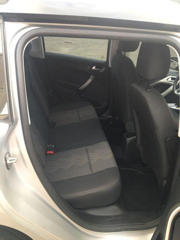 Peugeot 2008 Allure Automático 17/18 - Foto 12