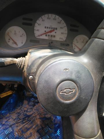 Corsa 1.0 quatro portas