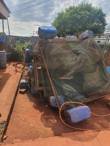 Tanque de peixe de rede