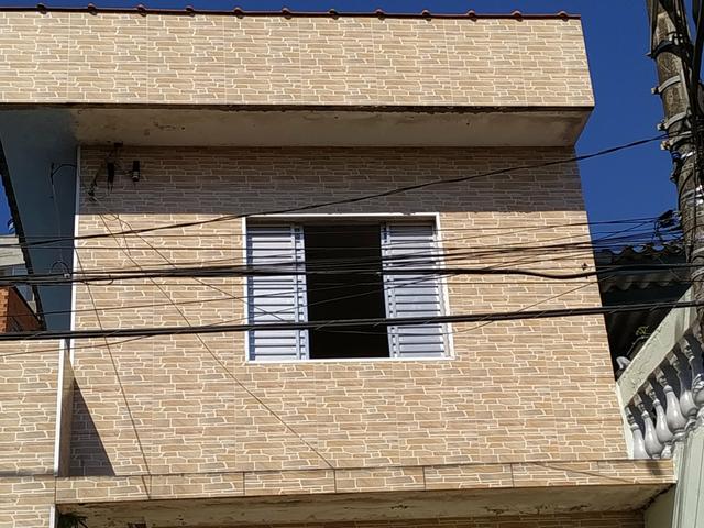 Casa 3 cômodos com garagem portão automatizado