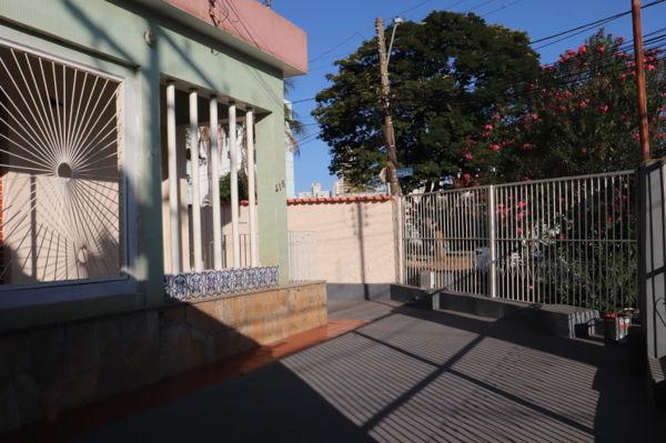 Casa com 3 quartos - Bairro Setor Aeroporto em Goiânia - Foto 3