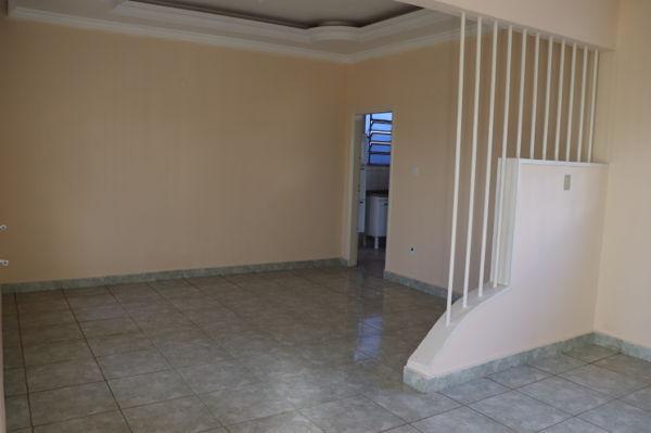 Casa com 3 quartos - Bairro Setor Aeroporto em Goiânia - Foto 6
