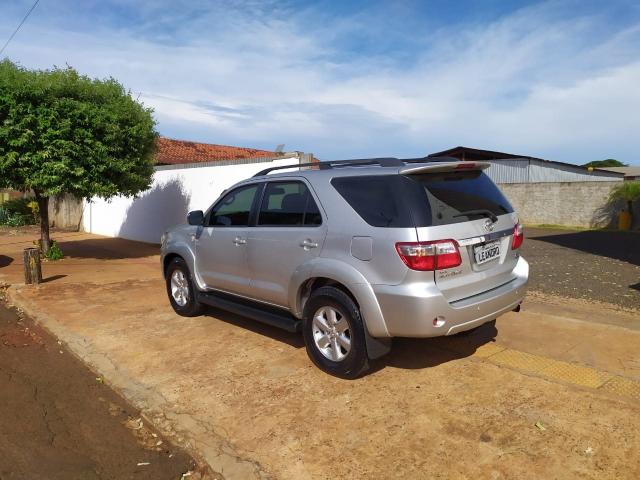 HILUX SW4 2011/2011 3.0 SRV 4X4 7 LUGARES 16V TURBO INTERCOOLER DIESEL 4P AUTOMÁTICO - Foto 5