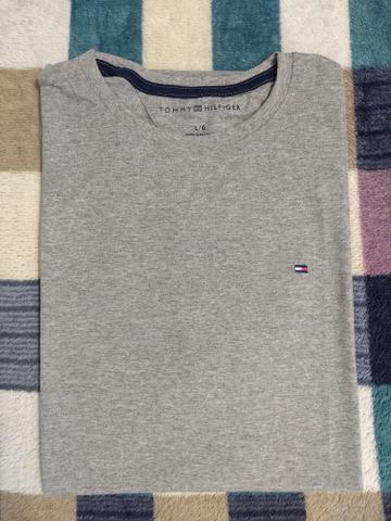 Camiseta TH bordado - Foto 3
