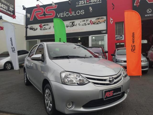 Toyota Etios Sedan XLS 1.5 (Flex)