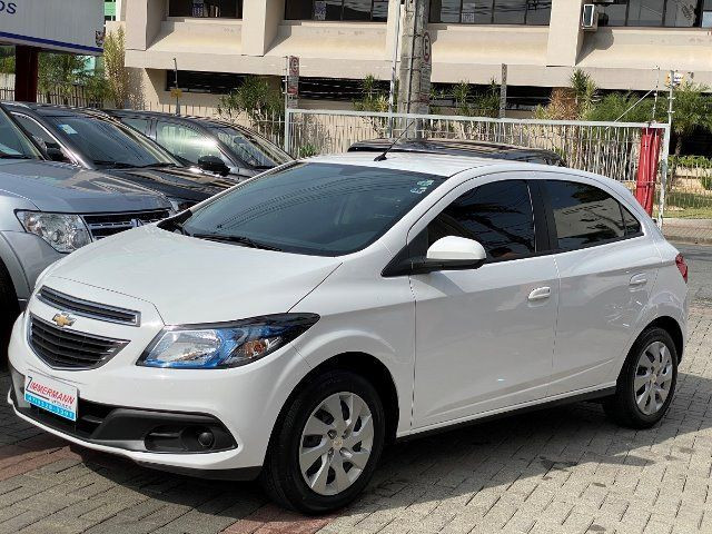 Onix LT 1.4 Aut. 2014 Completo Unico Dono