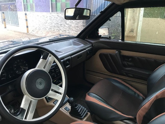 Volkswagen gol GL motor 1.8 cor bege ano 1991 muito conservado. - Foto 5
