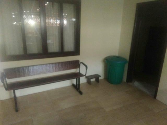 Alugo quarto para HOMENS