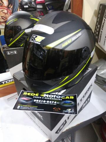 Capacete R8 amarelo com viseira fumê ??