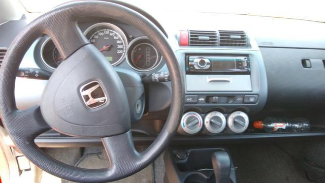 Fit Segunda Dona IGual novo LXL 1.4 2008 automático CVT- placa i- 16 km/l- cor rara - Foto 9