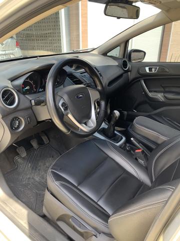 (Oportunidade) New fiesta 1.6 com (kit gás G5) - Foto 6