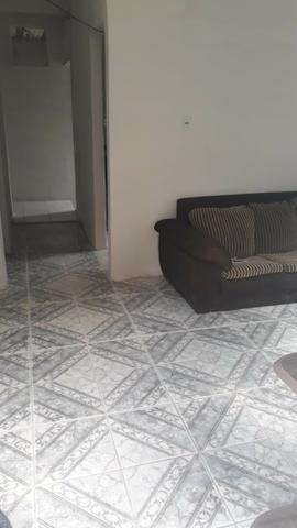 Casa só térreo local familiar e fácil acesso, carro vai na porta - Foto 2