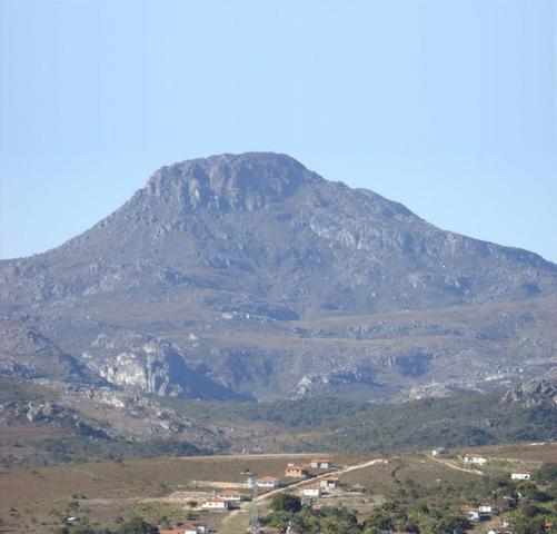Terreno para loteamento ou pousada 20 ha no asfalto Milho Verde, Estrada Diamantina Serro