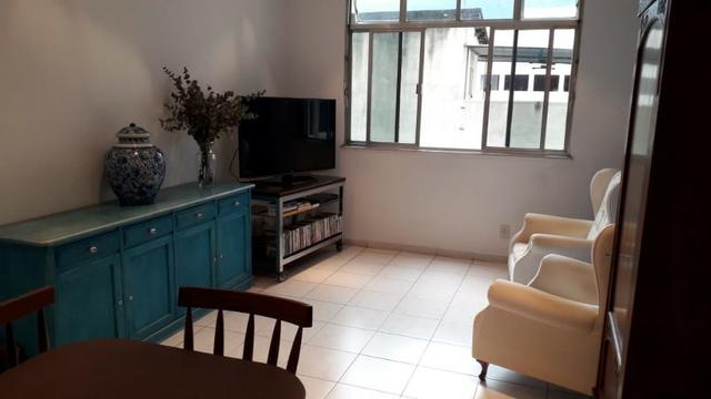 Av 28 de setembro , apto 03 dormitórios e vaga de garagem