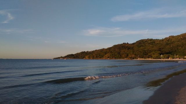 Pousada a 60 m da Praia da Daniela aluga suíte no modo mensal. - Foto 9