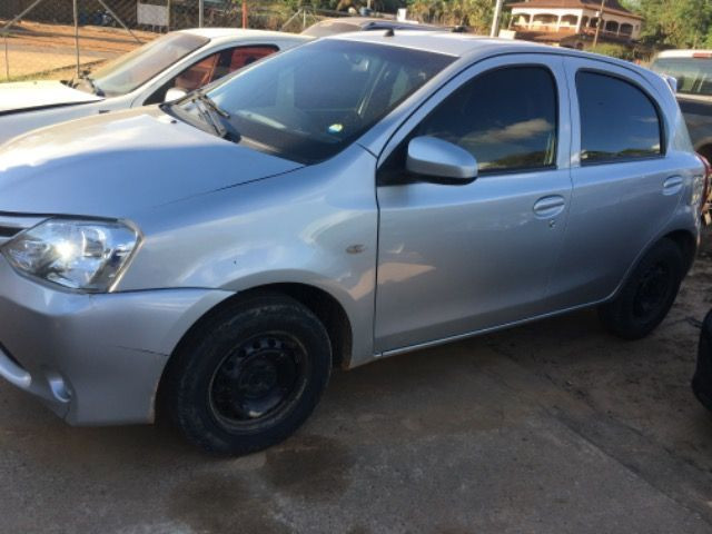 Toyota Etios 1.3 2014 - Foto 3