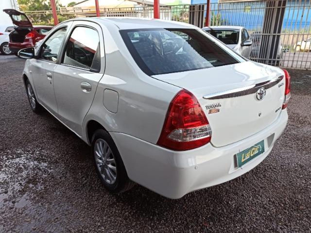 Toyota Etios Hatch Etios XLS platinum 1.5 (Flex) 2014 - Foto 4