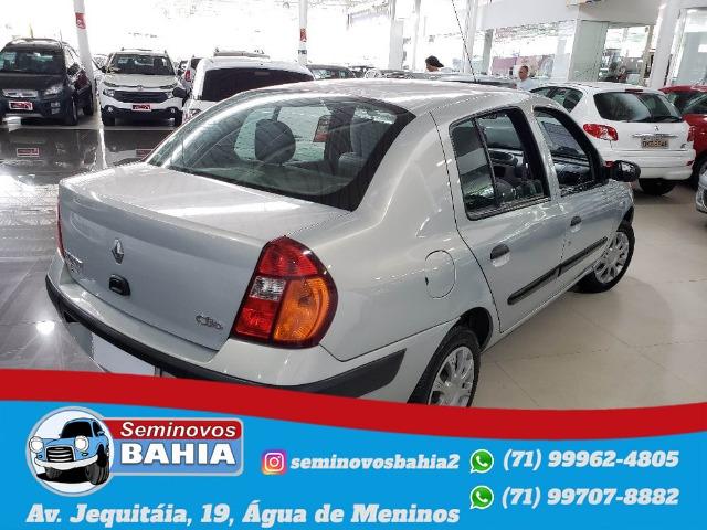 Renault Clio Sedan Authentique 1.0 Manual Gasolina 2004 - Foto 4