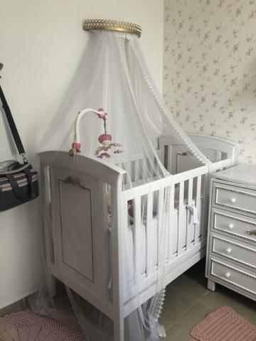 Vendo berço vira cama com dossel e colchão