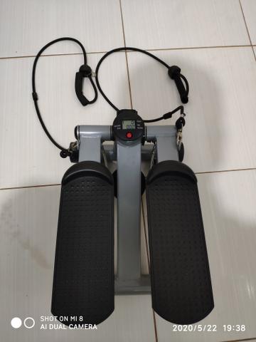 Vende-se Mini Stepper com elásticos extensores para exercícios