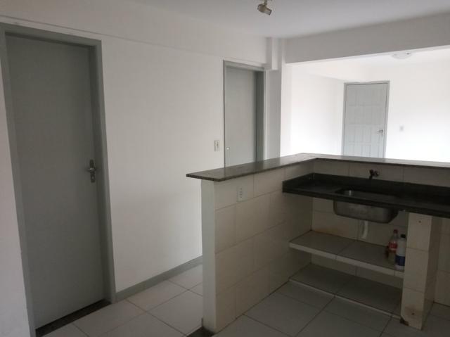 Aluga Se casa Tipo Apartamento - Foto 12