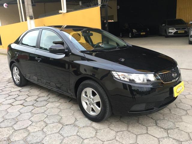 Kia Cerato 2013 de qualidade com baixa km!!
