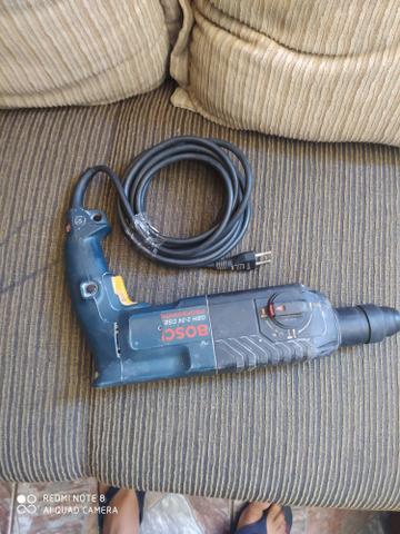 Furadeira Bosch zerada em perfeito estado - Foto 3