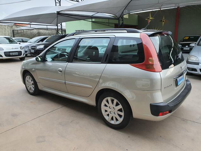 Peugeot 207 sw xs automática 2011 - Foto 6