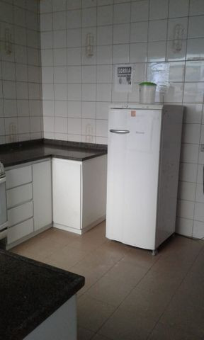 Quarto uma quadra do terminal do capão raso apartir R$ 450,00 zap *