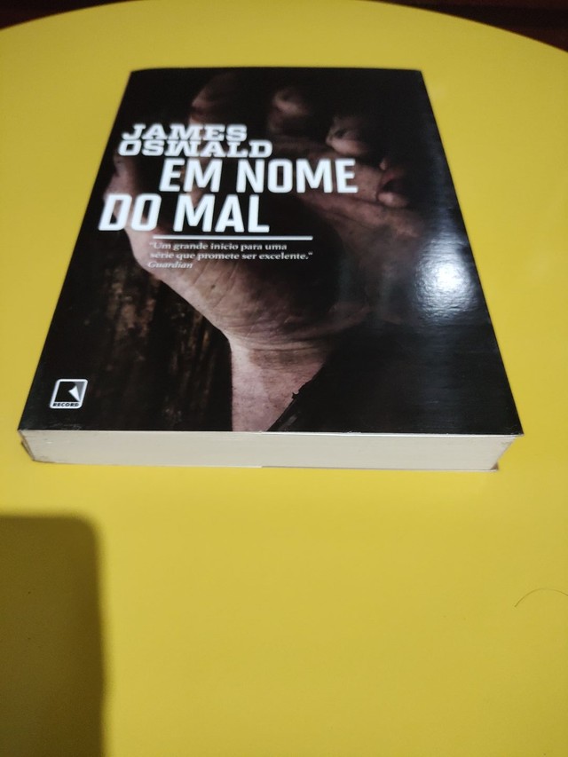 Em nome do mal. Suspense. Novo. Com brinde  - Foto 2