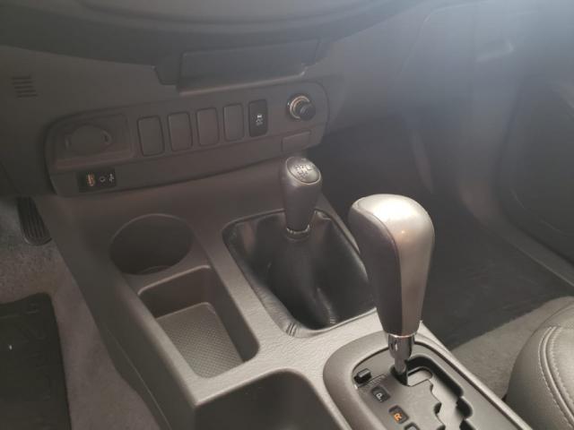 TOYOTA HILUX CD SRV 4X4 2.8 TDI DIESEL AUT. - Foto 13