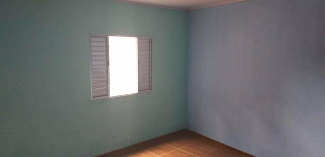 Casa 2 cômodos , banheiro e lavanderia muito bem arrumado - Foto 3