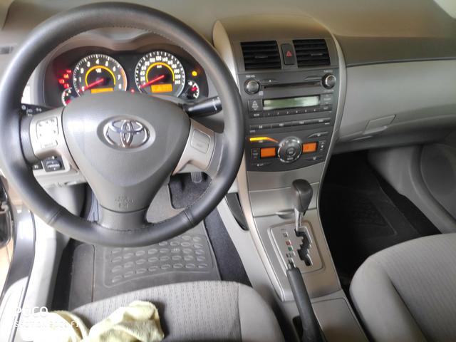 Toyota Corolla GLI 1.8 Flex Aut - Foto 12