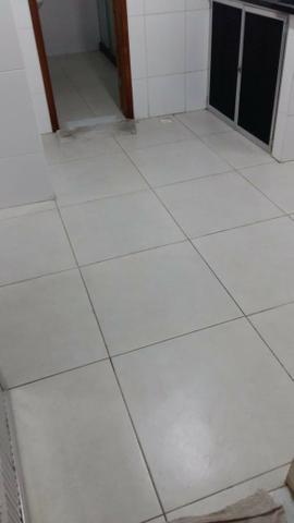 Alugo casa reformada no Engenho Novo, sala, 03(três) quartos e dependências - Foto 12