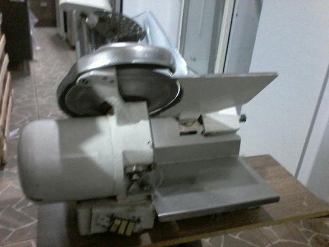 (Torra-Torra) Cortador de frios profissional disco de 26cm eletrico 220v - Foto 4