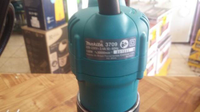 Tupia laminados makita R$400,00 a vista novo sem uso com garantia - Foto 3
