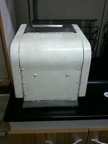 (Raridade) Amaciador Industrial Carne E Bifes Máquinas Lo Pumo Batedor De Bife 220v - Foto 4