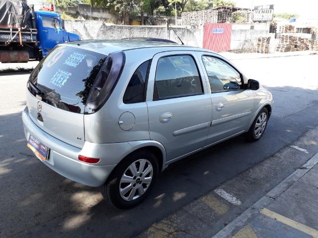 GM-Corsa Hatch 09 Premium 1.4 Flex, Troco e Financio - Foto 6