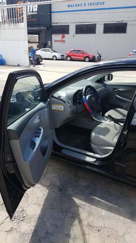 Toyota corolla 1.8 xli 2010 aut. 8 mil - Foto 2