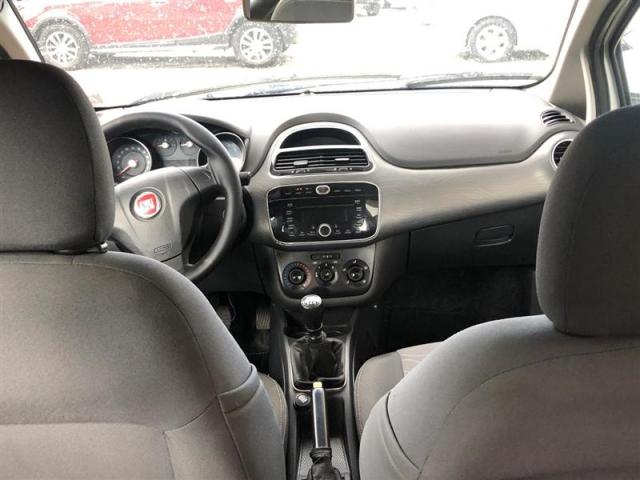 Fiat Punto 1.6 Essence 2013 - Foto 10