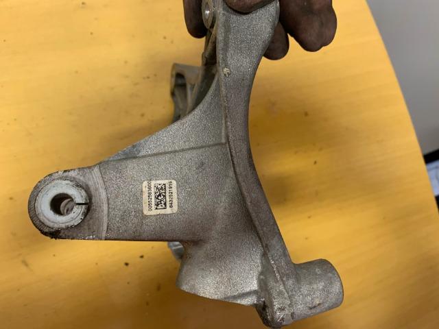 Suporte do alternador jeep renegade original