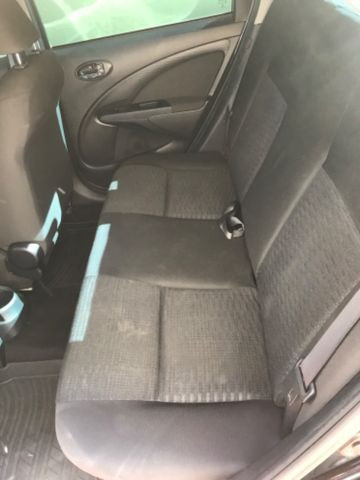 Vendo carro Toyota Etios sedan 2016 - Foto 5
